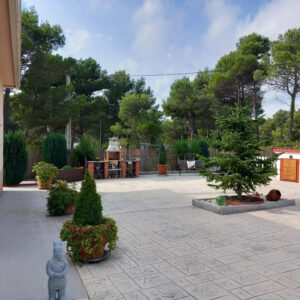 Casa a quatre vents amb gran jardí cantoner a La Plana de Les Torres - Torrelles de Foix