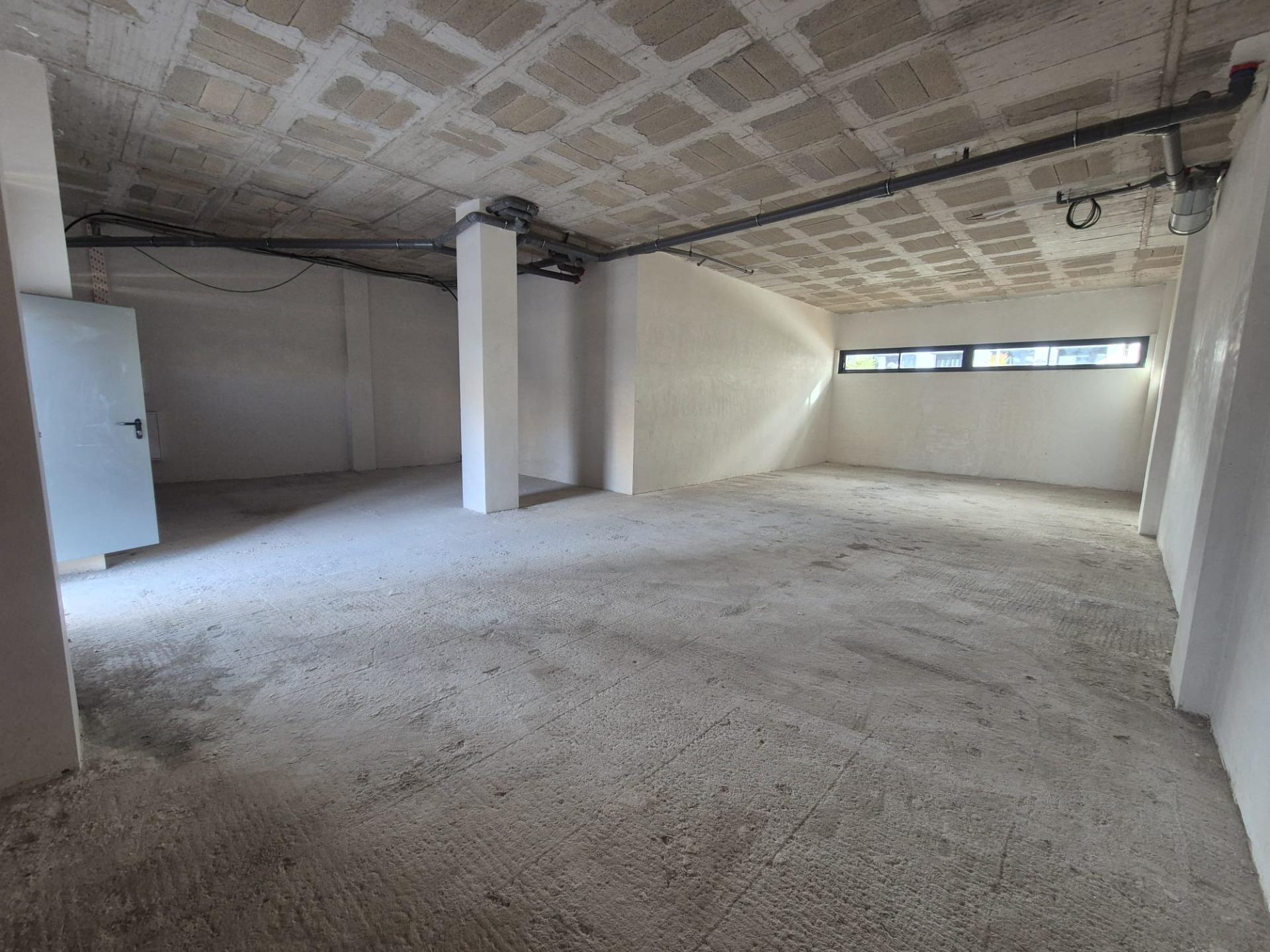 LOCAL EN EDIFICI D'OBRA NOVA AMB MOLTES POSSIBILITATS