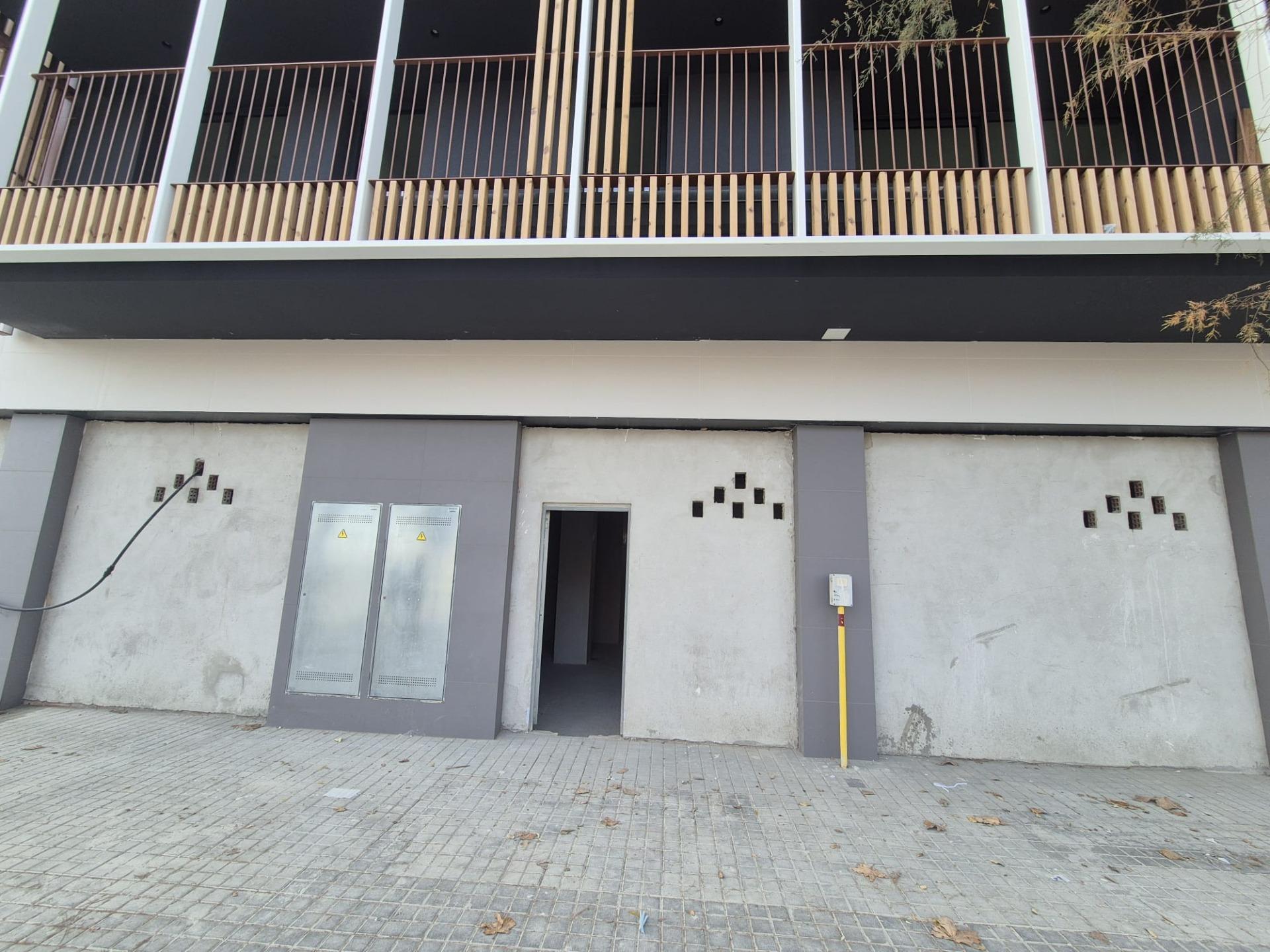 LOCAL EN EDIFICI D'OBRA NOVA AMB MOLTES POSSIBILITATS