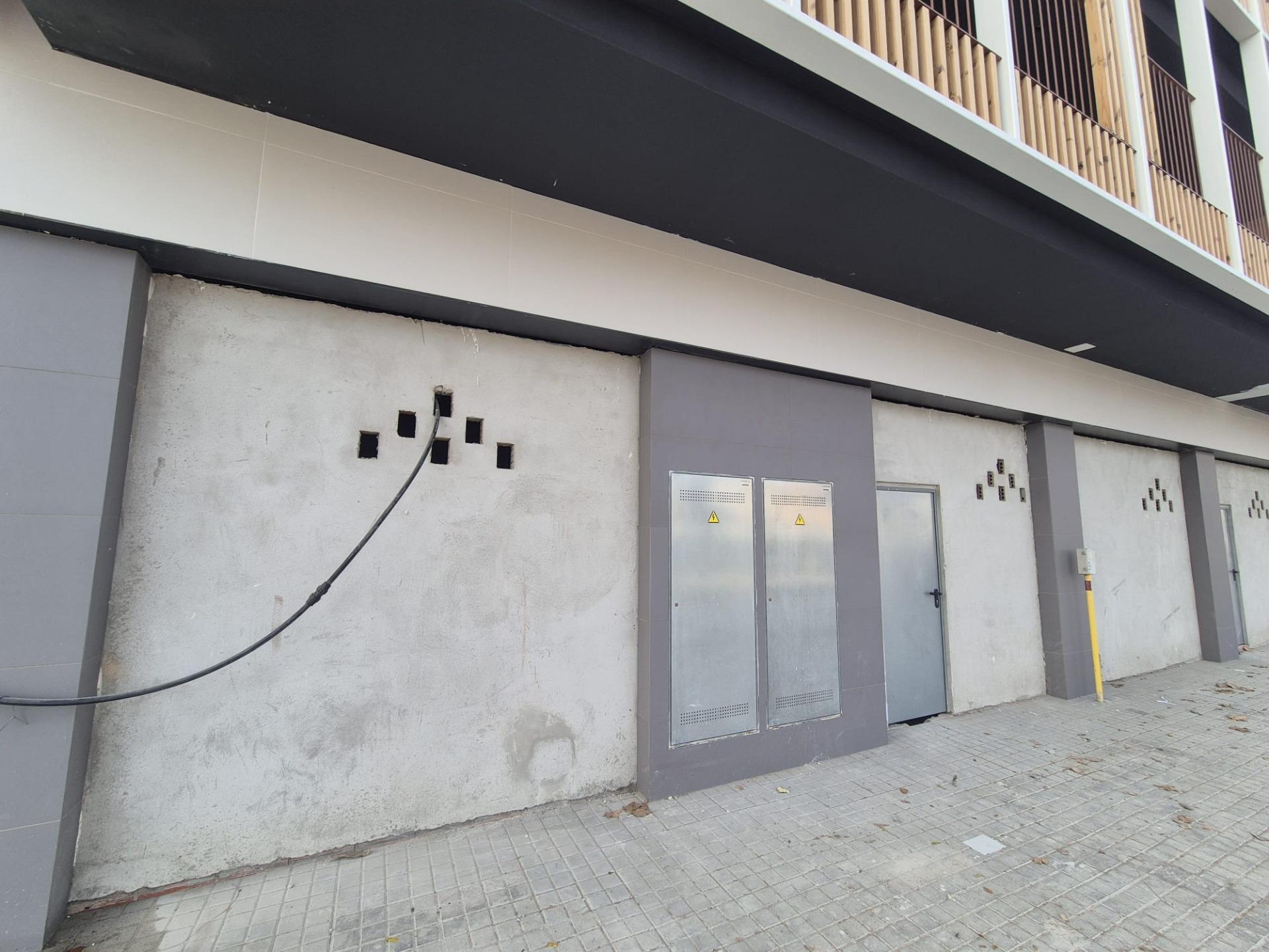 LOCAL EN EDIFICI D'OBRA NOVA AMB MOLTES POSSIBILITATS