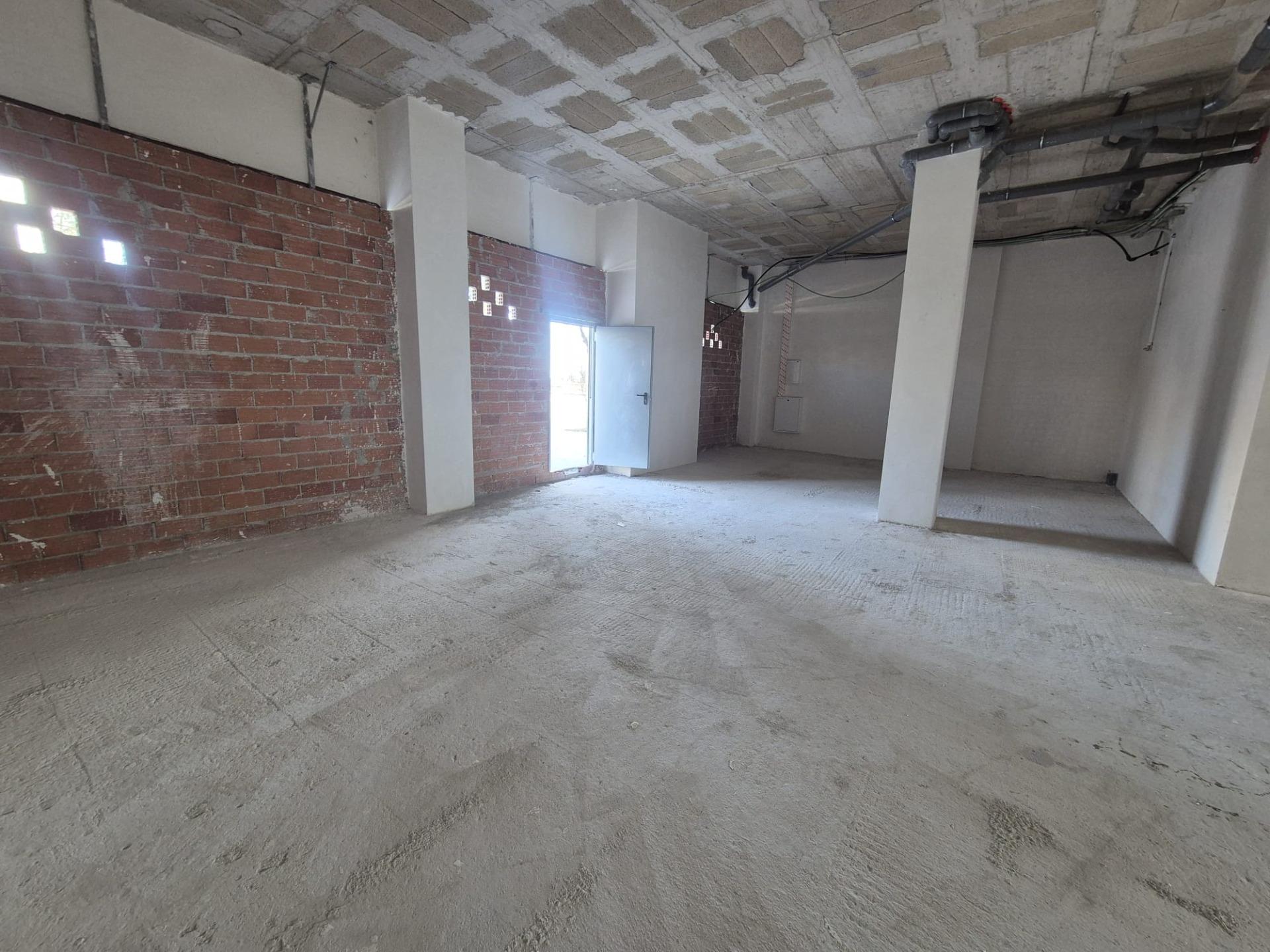 LOCAL EN EDIFICI D'OBRA NOVA AMB MOLTES POSSIBILITATS