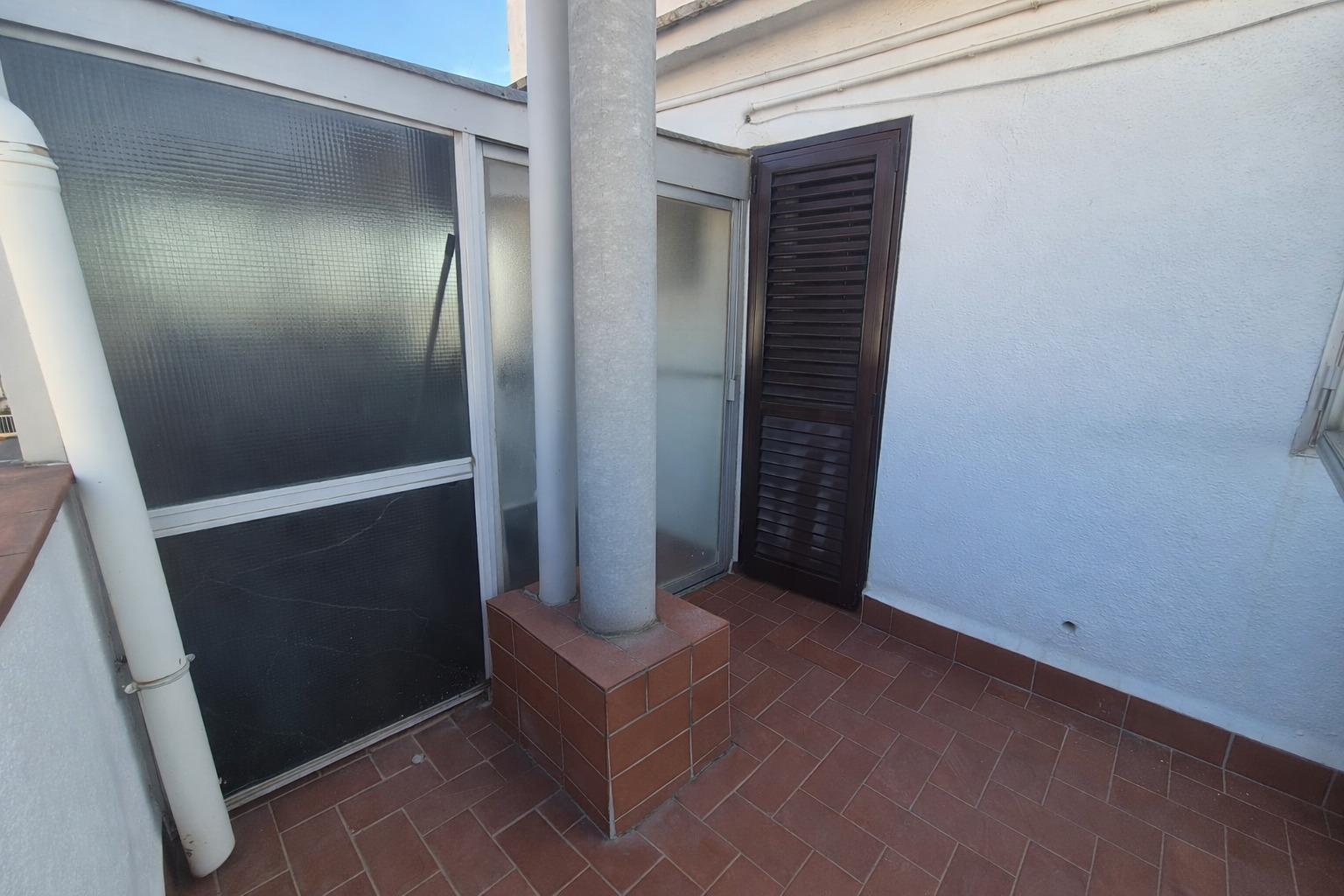 SOBREATICO EN VENTA CON 2 TERRAZAS EN ZONA FONT DE LA GUATLLA (BARCELONA)