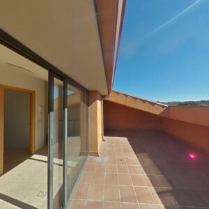 Dúplex lluminós a Santa Margarida i els Monjos