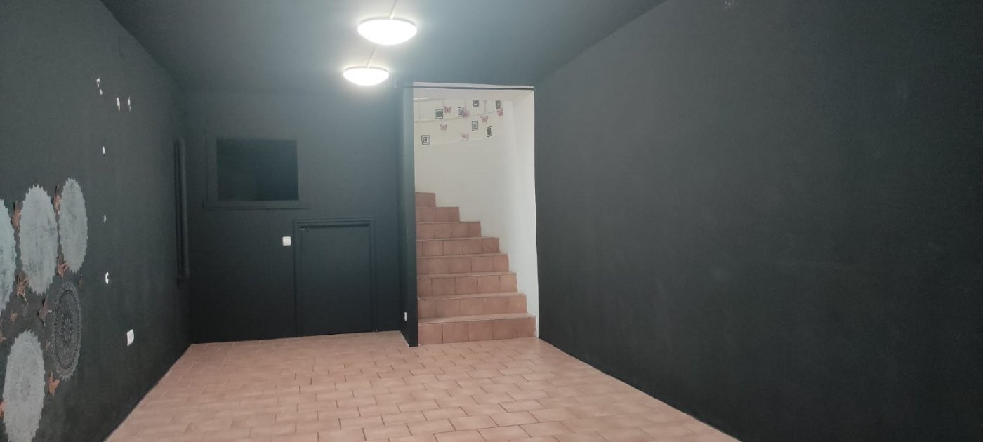 LOCAL COMERCIAL EN VENDA A VILAFRANCA