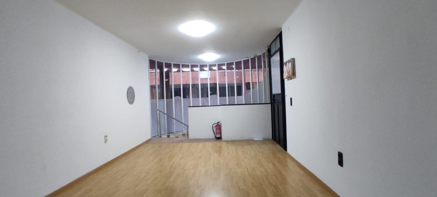 LOCAL COMERCIAL EN VENDA A VILAFRANCA