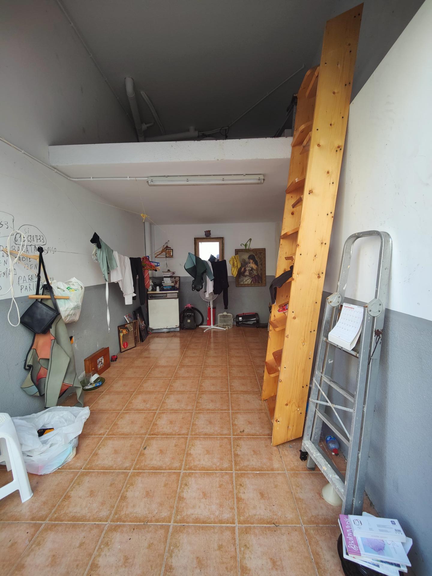 PLANTA BAIXA EN VENDA A LA GRANADA