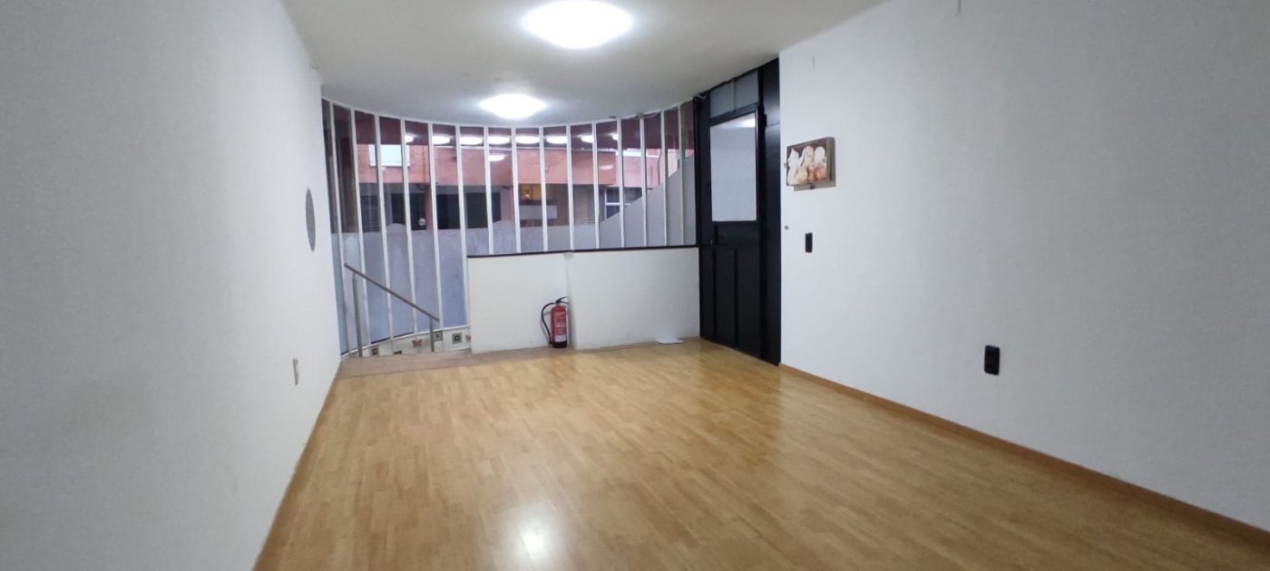 LOCAL COMERCIAL EN VENDA A VILAFRANCA