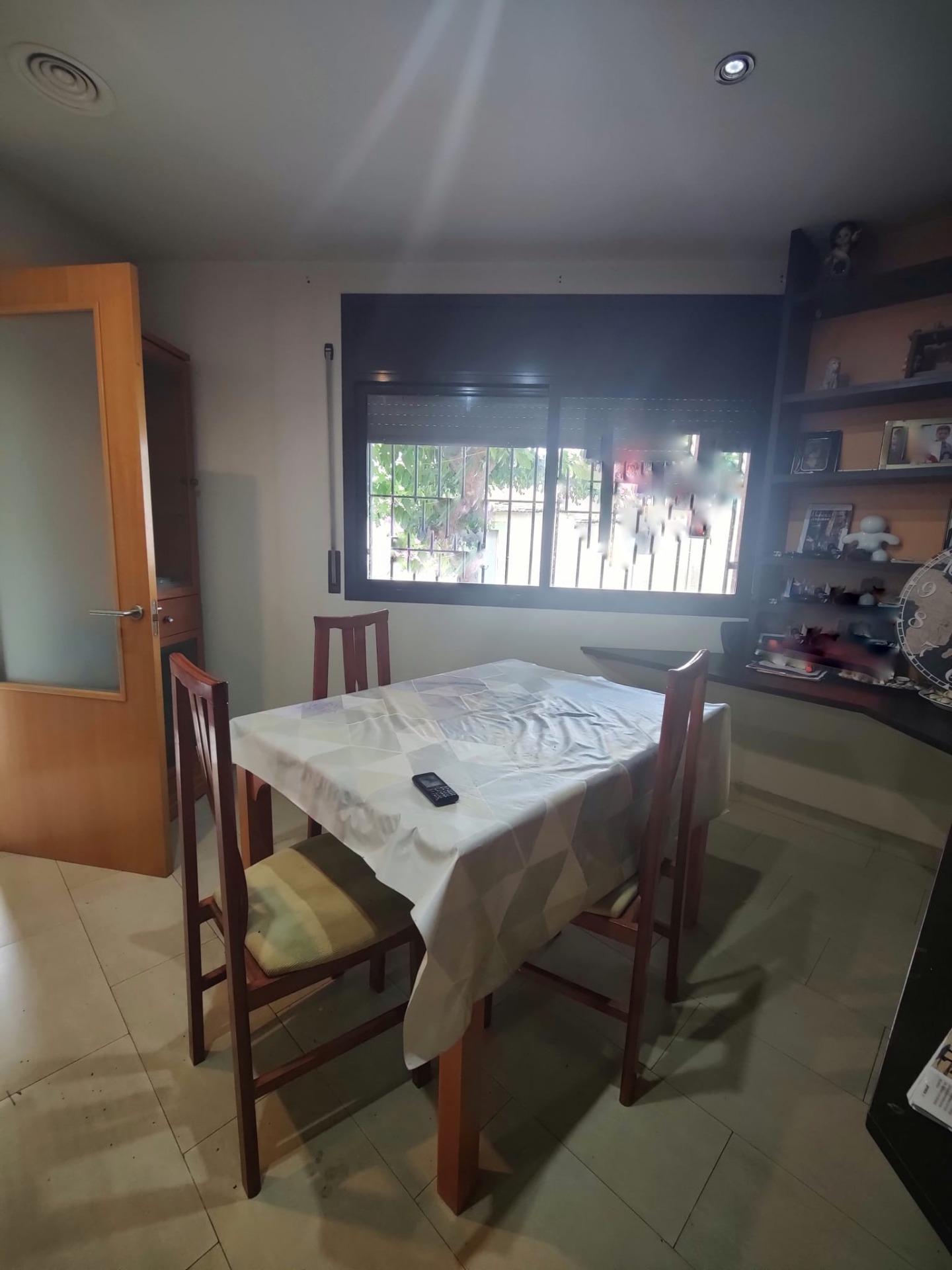 PLANTA BAIXA EN VENDA A LA GRANADA