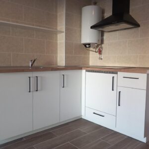 Lloguer estudi reformat a Pontons. SOL·LICITUD INFORMACIÓ I VISITES NOMÉS ONLINE Ref. 10316