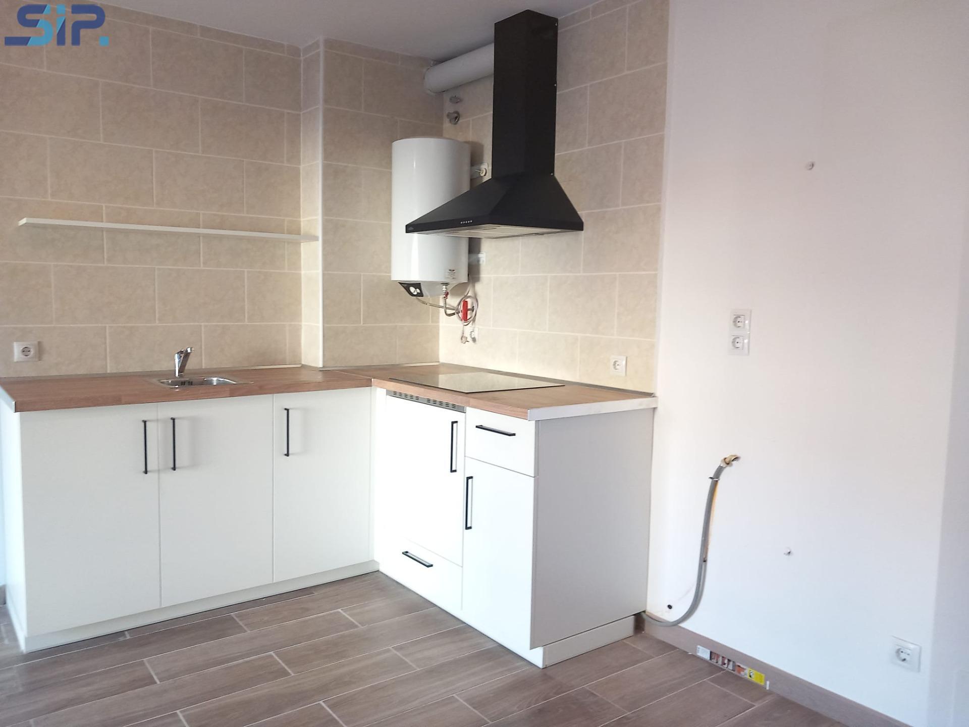 Lloguer estudi reformat a Pontons. SOL·LICITUD INFORMACIÓ I VISITES NOMÉS ONLINE Ref. 10316