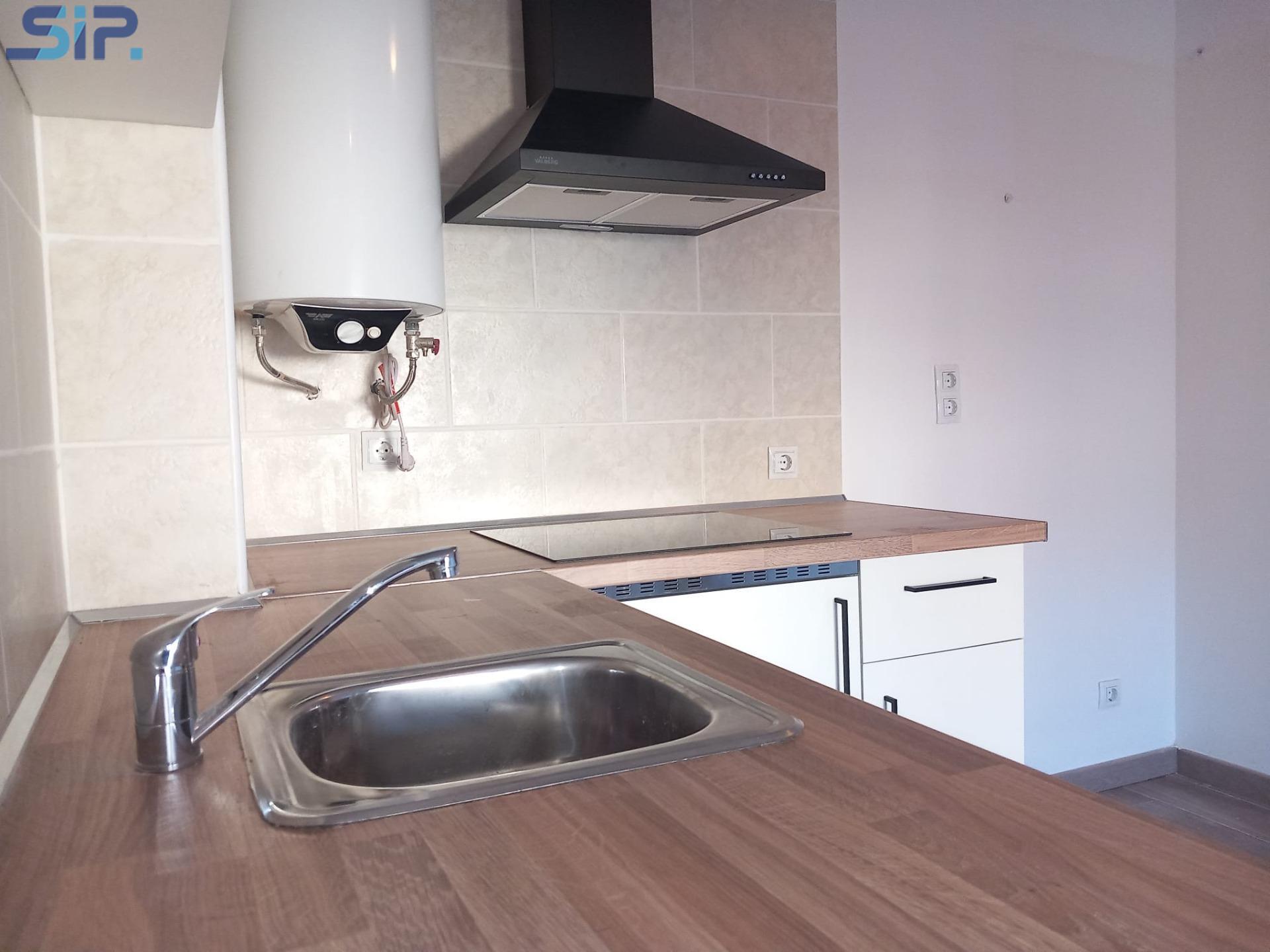 Lloguer estudi reformat a Pontons. SOL·LICITUD INFORMACIÓ I VISITES NOMÉS ONLINE Ref. 10316