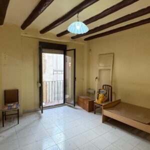 OPORTUNIDAD DE PISO EN VALLS PARA REFORMAR