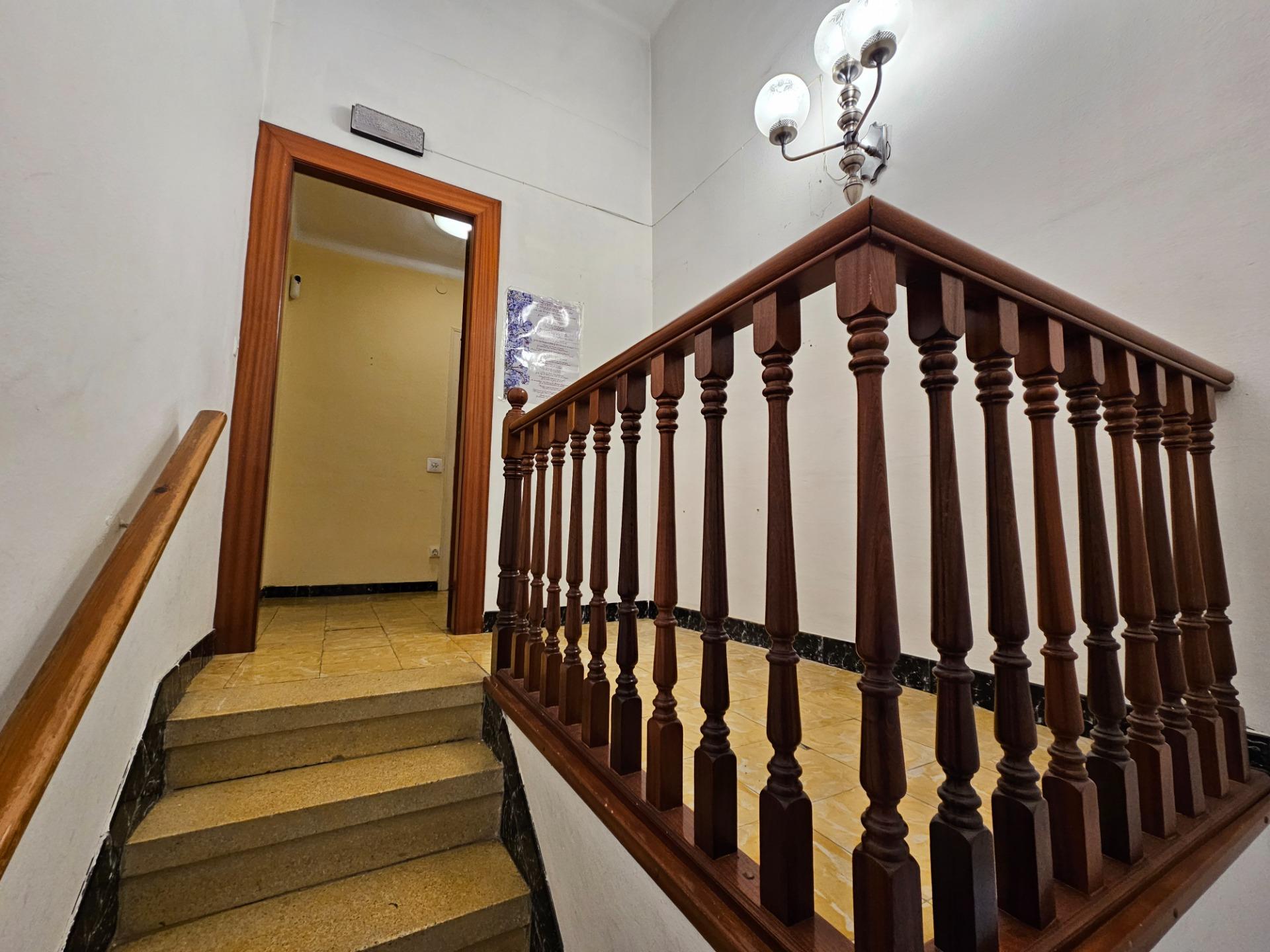 Casa de dos plantas con garaje amplio en Vilafranca del Penedès