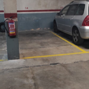 PARQUIN EN LLOGUER- POBLE NOU