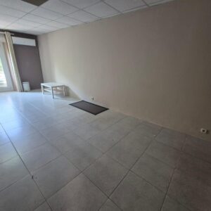 LOCAL A PLANTA TERCERA AL CENTRE DE VILAFRANCA