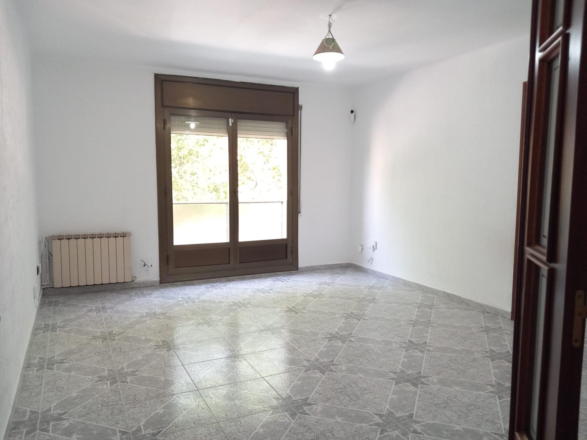 Pis espaiós de 4 habitacions a Les Clotes de Vilafranca