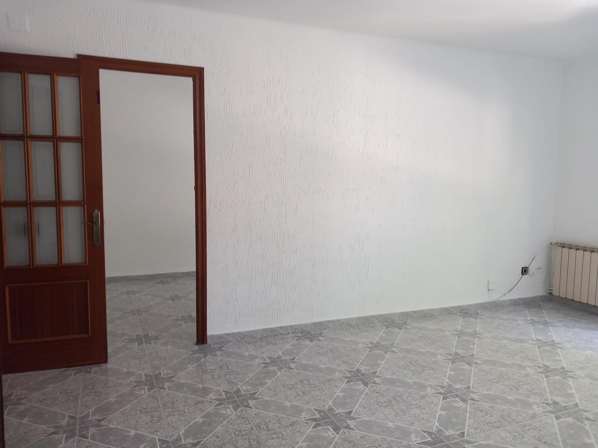Pis espaiós de 4 habitacions a Les Clotes de Vilafranca