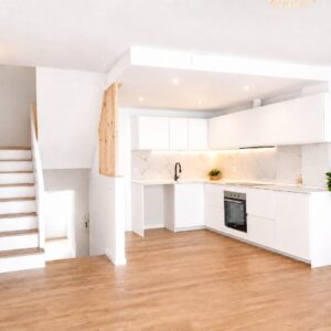 Vivienda completamente reformada con 3 habitaciones y gran patio en Poble Nou