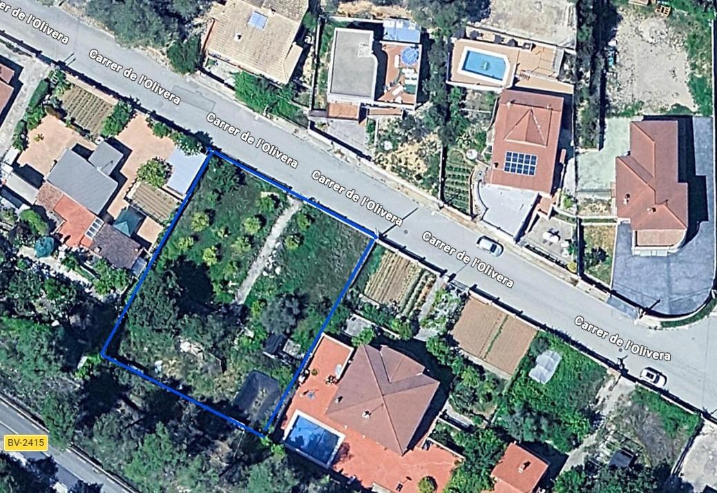 Terreny vallat en urbanització Can Surià. Olivella