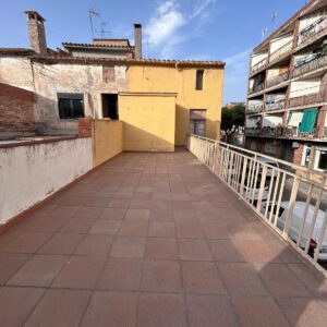 Edifici de 329 m² per rehabilitar al centre d'Esparreguera