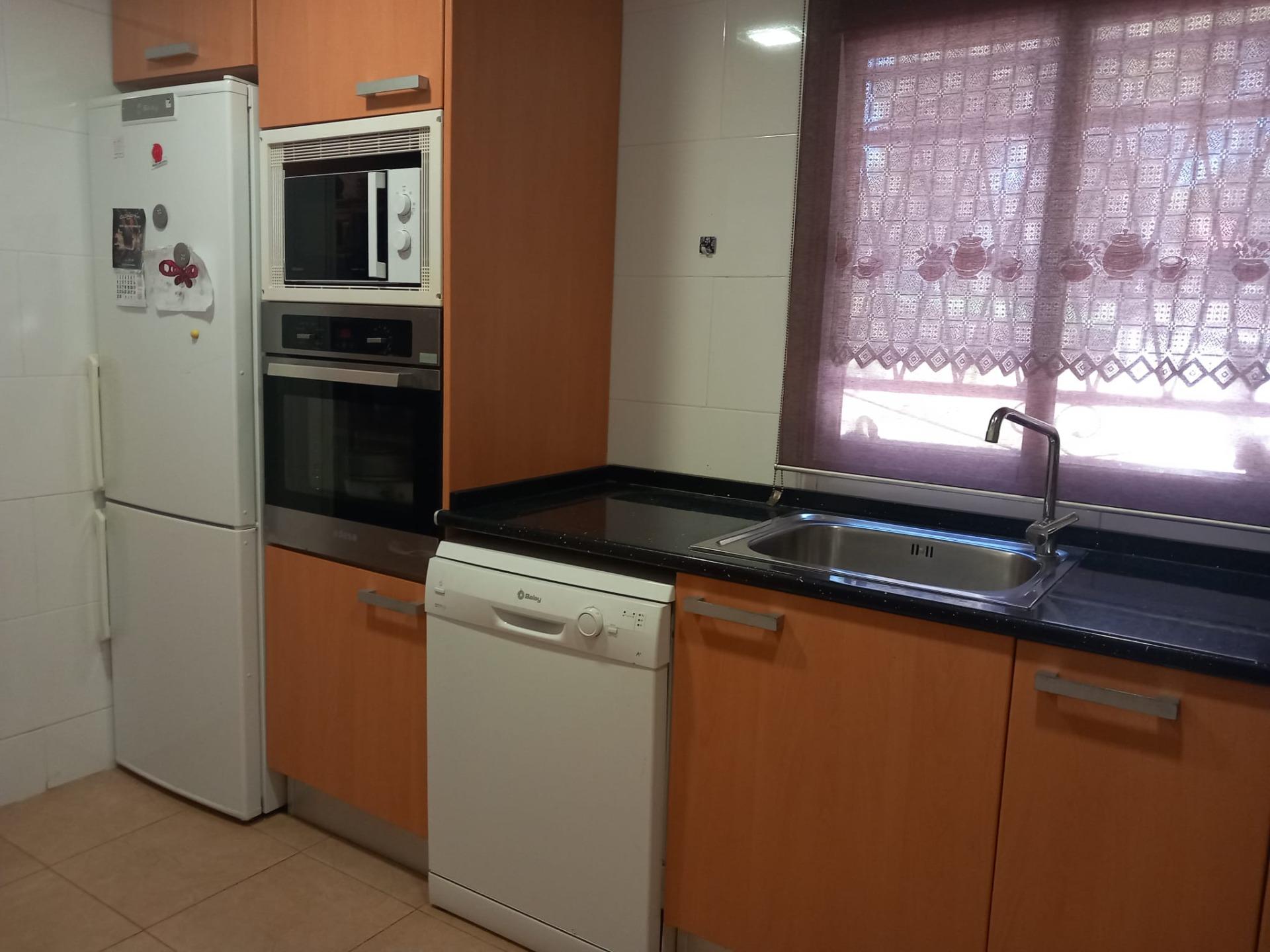 Casa 4 vents a parcel·la plana de 3.200m²