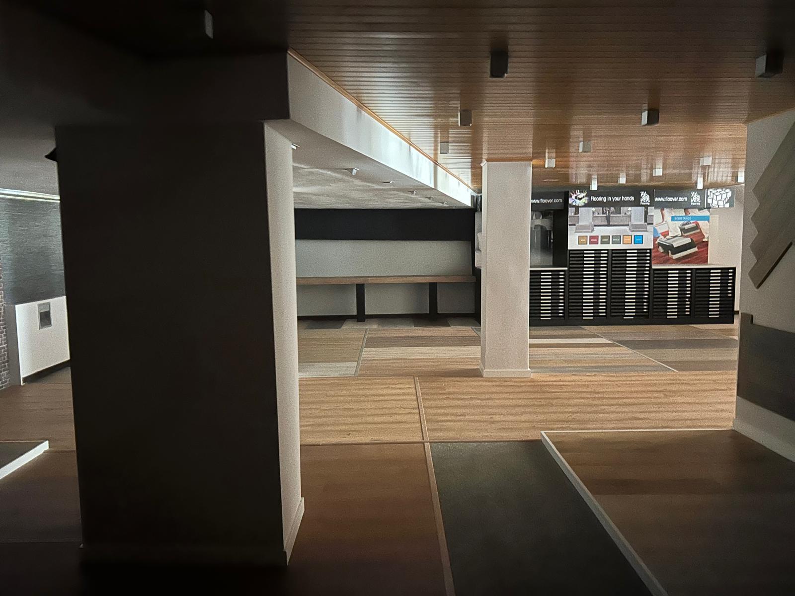 LOCAL COMERCIAL EN VENTA O ALQUILER EN ZONA LES CLOTES MUY CERCA DEL CENTRO EN VILAFRANCA DEL PENEDES